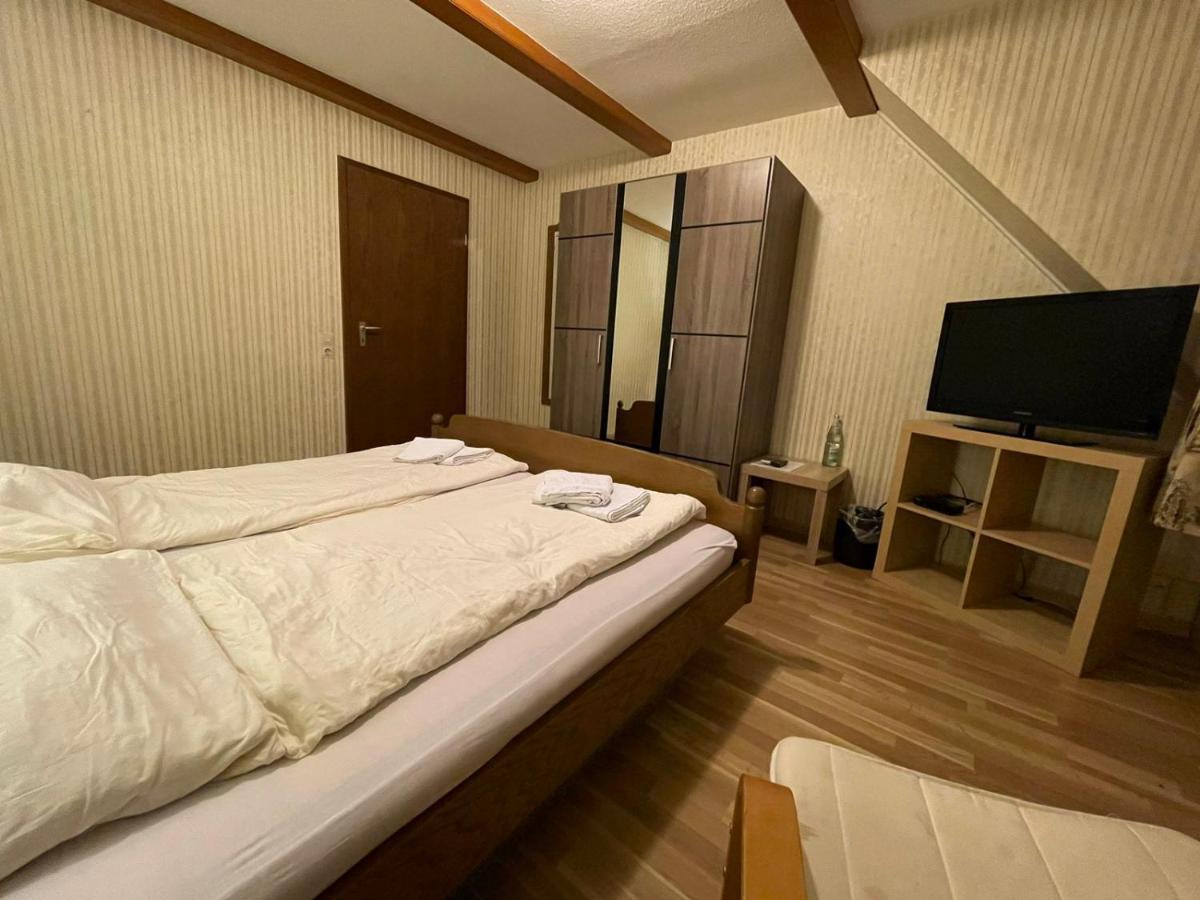 Beny Hotel Restaurant Hertingen Екстериор снимка