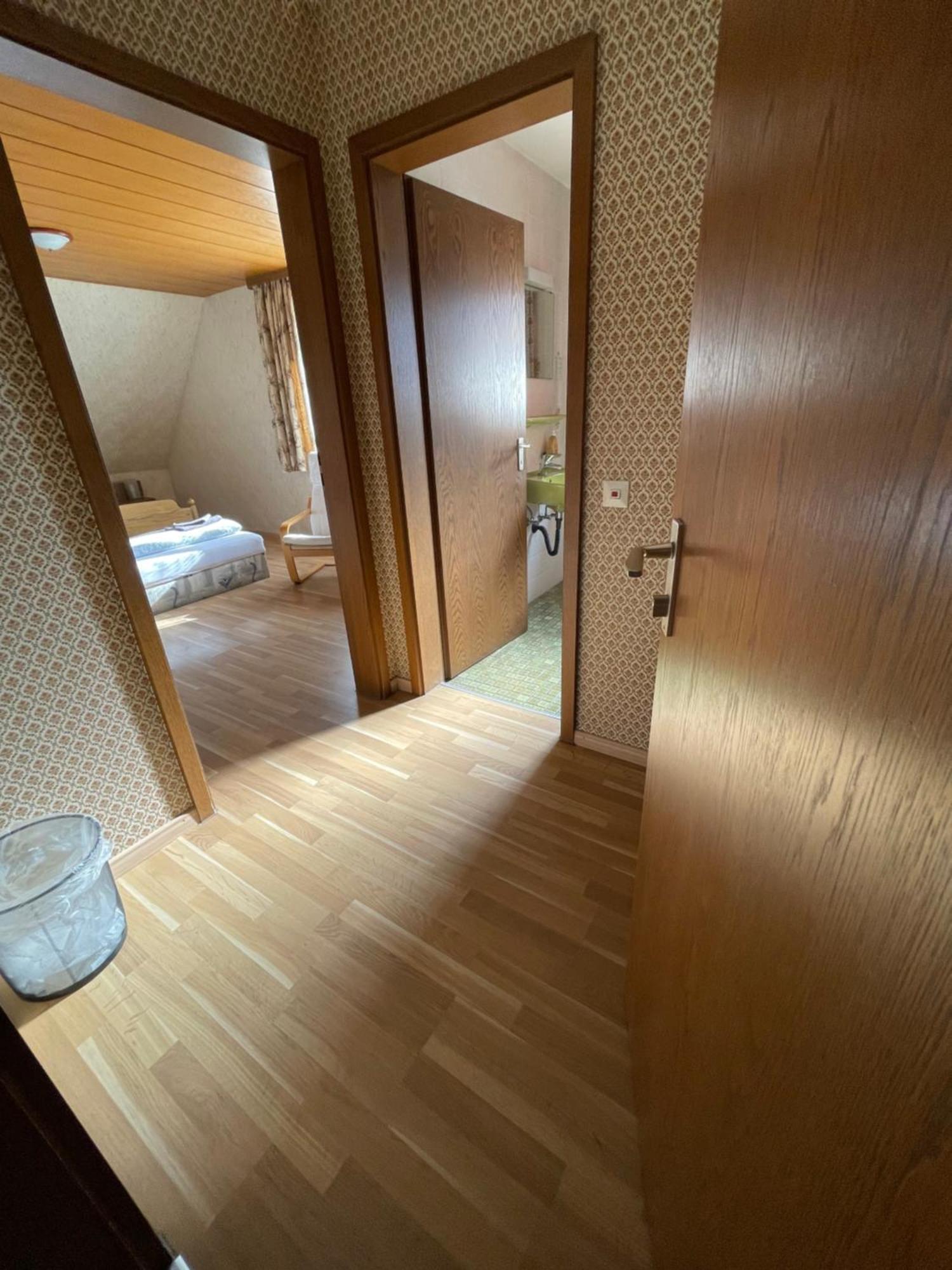 Beny Hotel Restaurant Hertingen Екстериор снимка