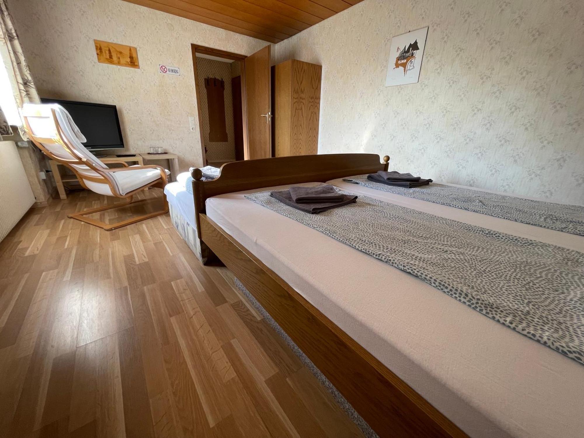 Beny Hotel Restaurant Hertingen Екстериор снимка